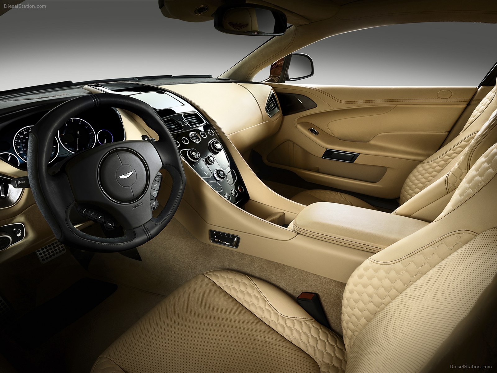 Aston Martin Vanquish 2013